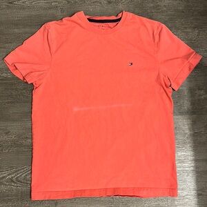 Tommy Hilfiger Men’s Everyday Solid T-Shirt. Peach Dusk. Size M